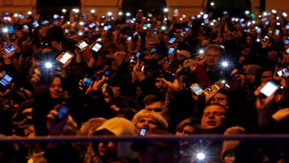 Protest w Budapeszcie przeciwko opodatkowaniu Internetu