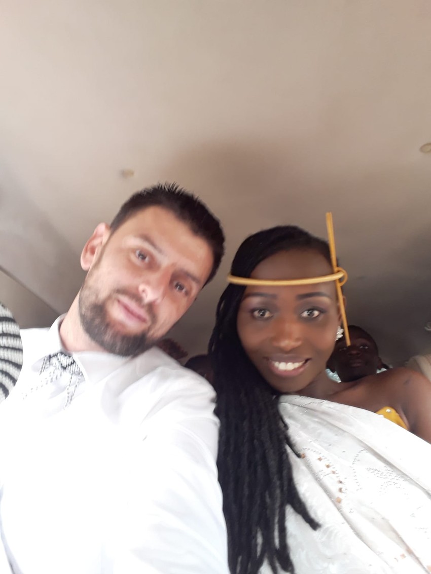 Bojan i Efrozina već godinu i po dana žive u Srbiji