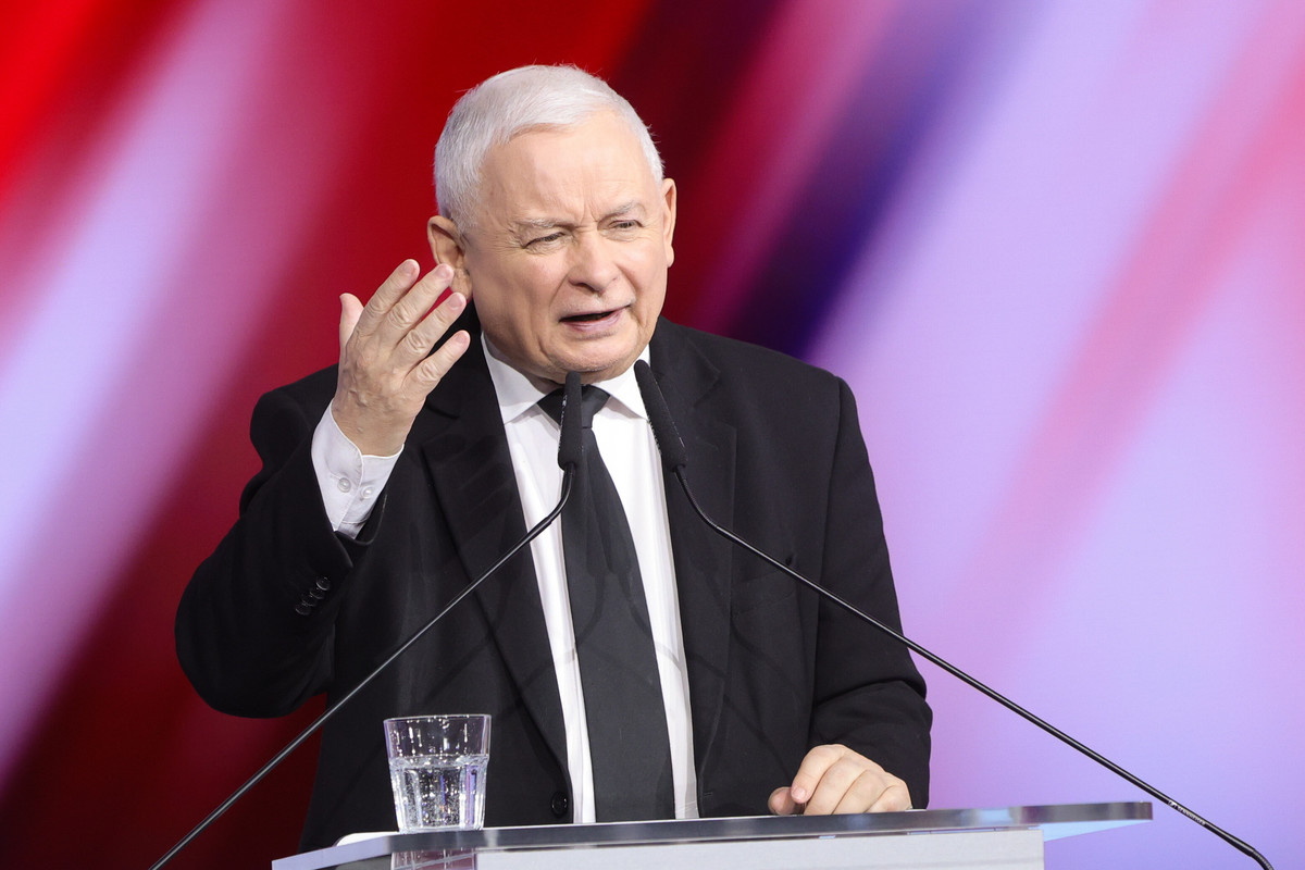 Kaczyński o euro. 