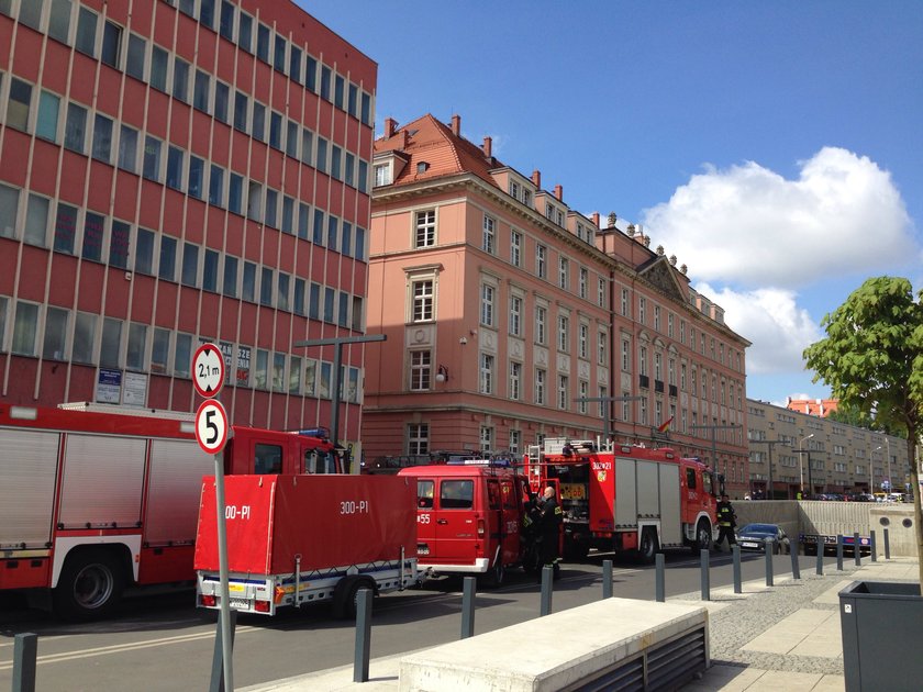 W magistracie przy pl. Nowy Targ znaleziono podejrzaną przesyłkę