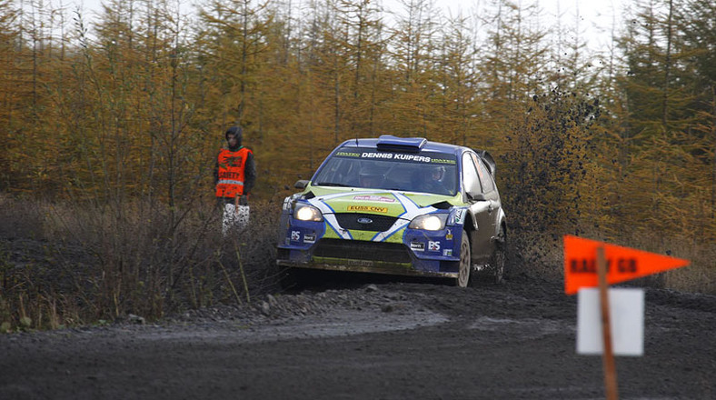 Rajd Wielkiej Brytanii 2009: mistrz świata Loeb w akcji - fotogaleria Rallyworld©Willy Weyens