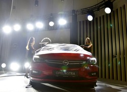 Nowy model Opla do produkcji w Polsce. Zdjęcia i WIDEO z premiery