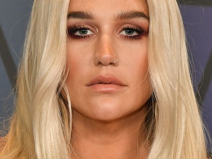 Micsoda? Kesha sminknélküli fotóján teljesen felismerhetetlen