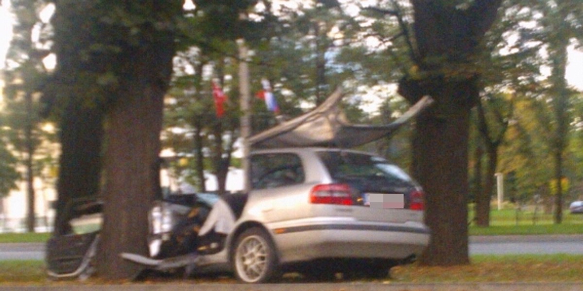 Groźny wypadek! Cudem uniknęli śmierci