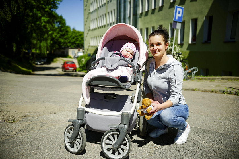 Anna Schmidt (25 l.), mama Amelii (7 mieś.)