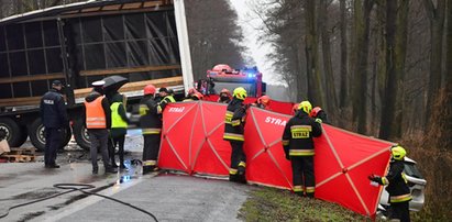 Tragiczny wypadek pod Nieporętem. Nie żyje jedna osoba