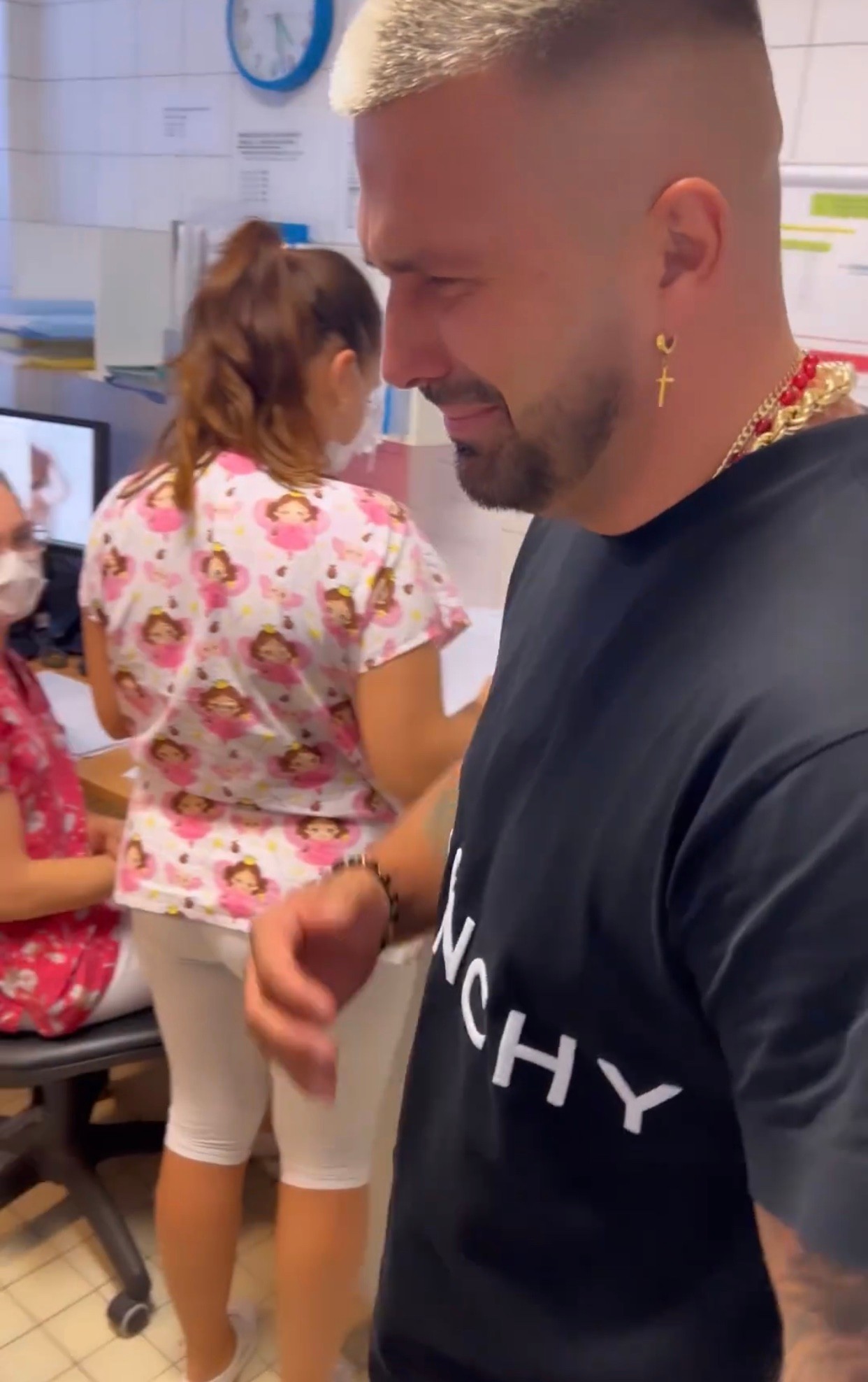 René od šťastia neskrýval slzy. 