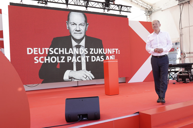 Lider SPD Olaf Scholz podczas kampanii wyborczej, sierpień 2021 r. 