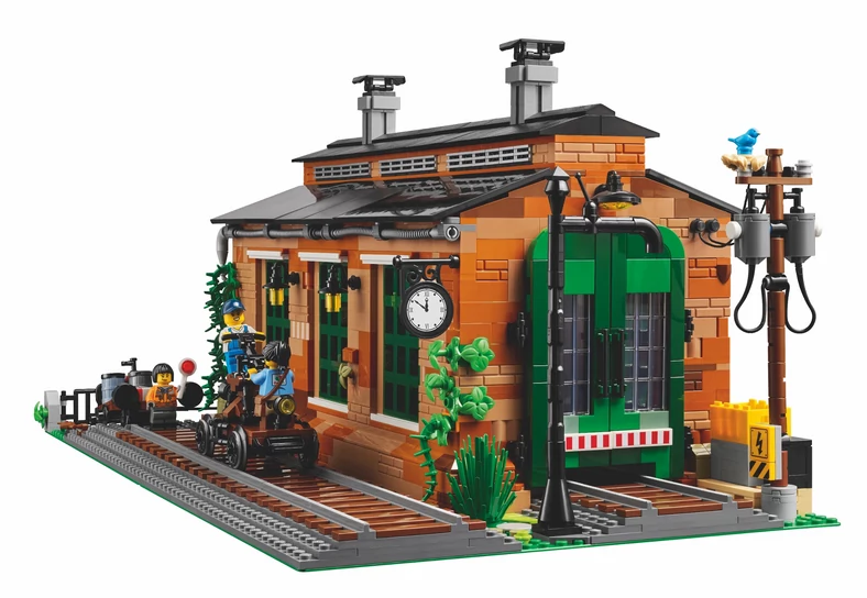 Lego Old Train Engine Shed