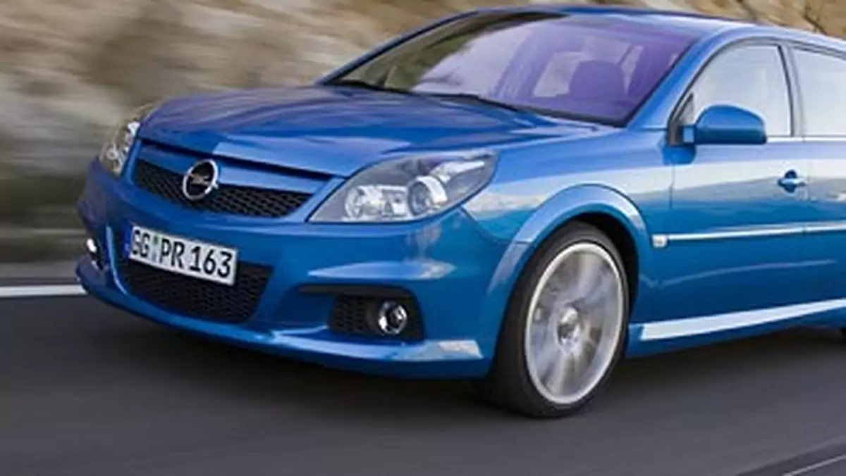 Opel Vectra OPC: mocniej, ale wolniej