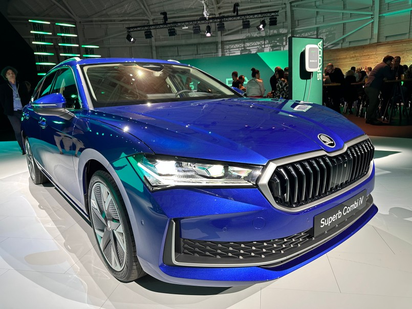 Nowa Skoda Superb