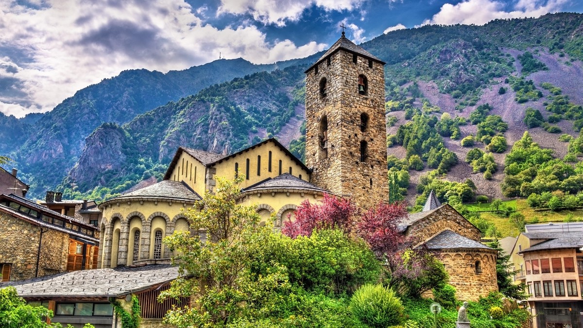 Evropska zemlja preklinje turiste da dođu: Priroda kao u Švajcarskoj i nema gužve