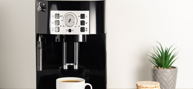 Te ekspresy automatyczne do kawy kupisz teraz w ekstracenach — modele z rankingów