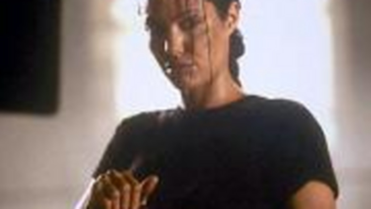 Oczekiwana z niecierpliwością filmowa wersja komputerowej gry Tomb Raider, pomimo niepochlebnych ocen krytyków, została liderem amerykańskiego box office'u.