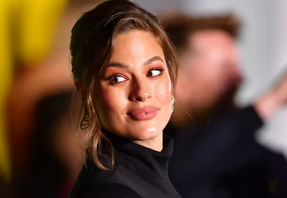 "Jesteś za wielka na okładkę" Ashley Graham powiedziała o body-shamingu