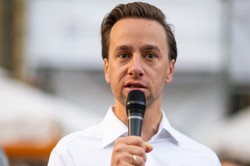 Konfederacja podniesie wiek emerytalny? Bosak: Jako mężczyzna mam duży problem z...