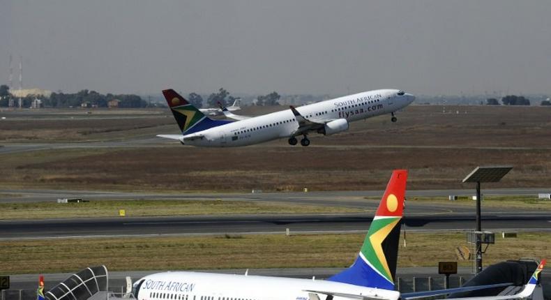 Financial reports for South African Airways presented to parliament last week -- some of them two years late -- painted a grim picture: in 2014-2015, the airline made a 4.7-billion rand ($330 million) loss