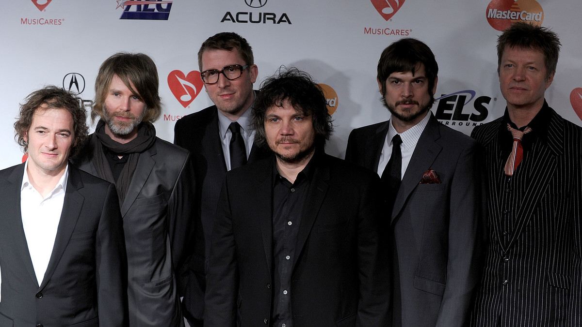 Grupa Wilco udostępniła w sieci nagranie z koncertu w Civic Opera House w Chicago.
