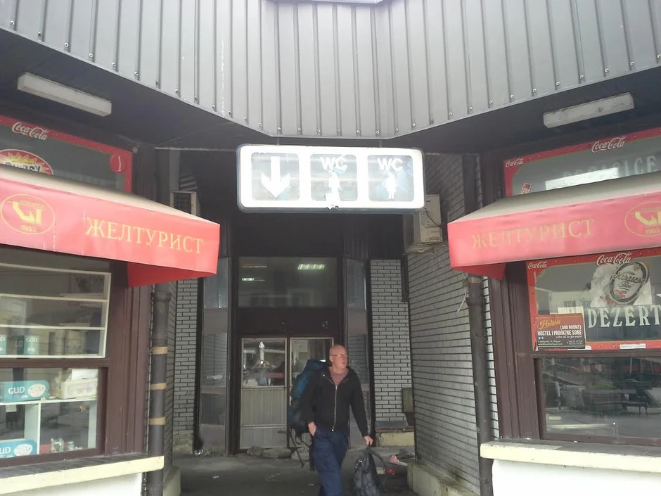 S toaleta je skinuta crvena traka