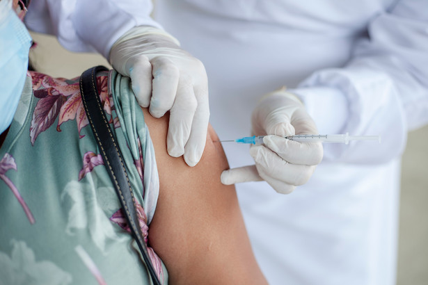 Jest już lista obowiązkowych szczepień na rok 2024. Co z koronawirusem?