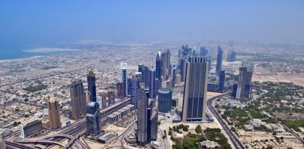 Widok z Burj Khalifa, najwyższego budynku na świecie (ponad 800 m n.p.m.), Dubaj, Zjednoczone Emiraty Arabskie. Fot. Shutterstock.