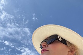 Jednima su MODNI ZLOČIN NA SLOBODI, drugima SAVRŠENSTVO BEZ MANE: Nikol Kidman nosi HIT PAPUČE LETA, koštaju 980 evra, a mnogi ih ne bi nosili ni da su džabe