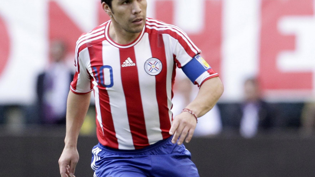 Paragwajski piłkarz Salvador Cabanas, który został przed ponad dwoma laty postrzelony w głowę, wrócił na boisko. 31-letni napastnik spędził na murawie 40 minut, nie unikał starć z rywalami, ale odstawał od reszty kondycyjnie.