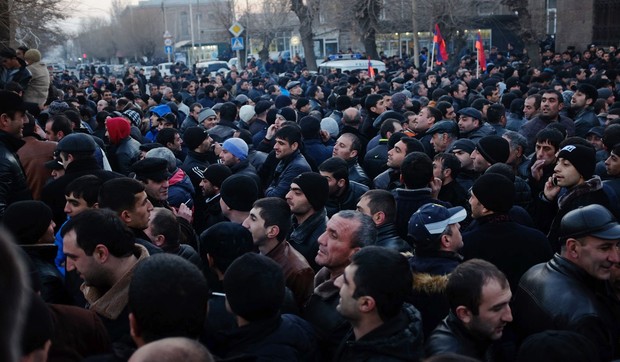 561385_jermenija-protest-4-foto-tanjug-ap