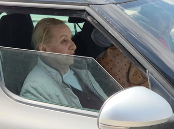 Vesna Zmijanac U NEVERICI šta joj se dogodilo na beogradskom aerodromu - ŽENA BEZ PARDONA PRIŠLA I ZAHTEVALA! (VIDEO)