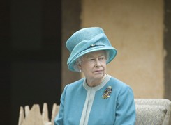 Elżbieta II zgodziła się na 'okres przejściowy' dla Harry'ego i Meghan