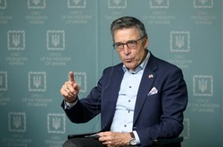 Były szef NATO nie ma złudzeń. "Rosja zaatakuje, fabryki samochodów już powinny produkować pojazdy wojskowe"