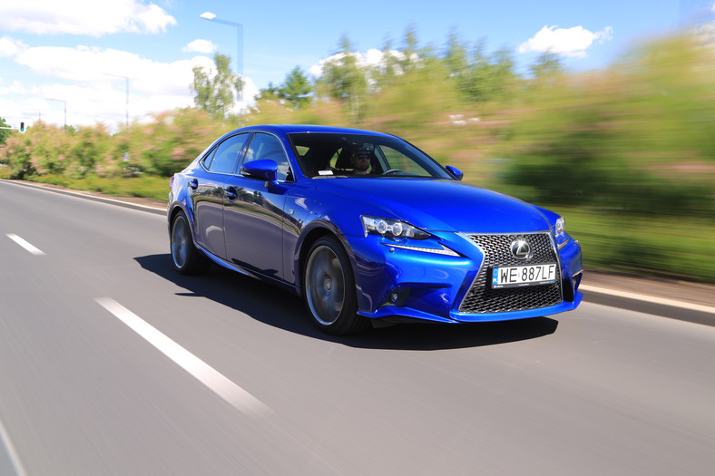 Lexus IS 200t