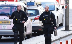 "Ktoś inny trzymał kieł narwala". Polak, który walczył z terrorystą w Londynie, przerywa milczenie