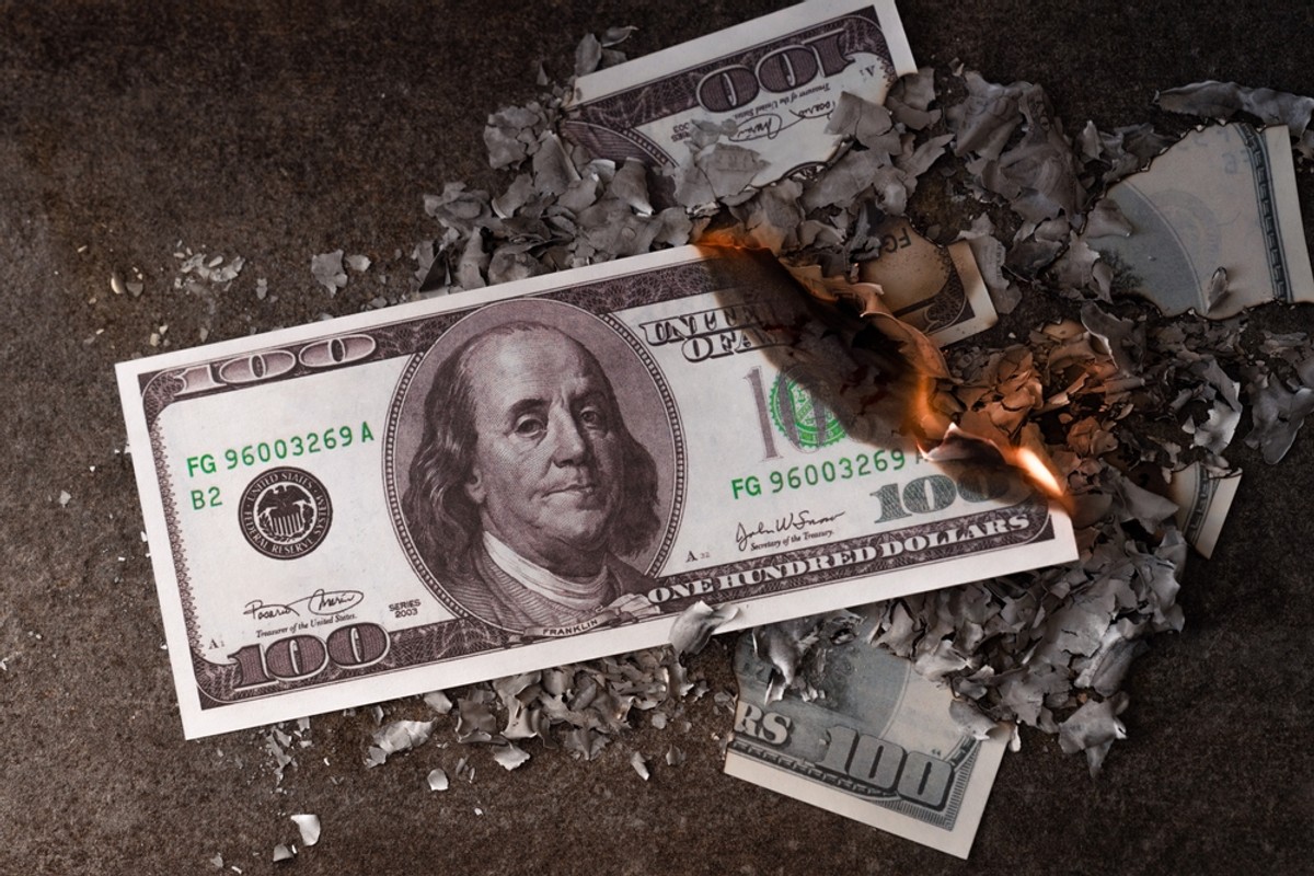 Duże problemy amerykańskiej waluty. Kurs dolara najniższy od lat