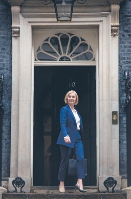 Irlandzki kłopot Liz Truss. Kontrole na Morzu Irlandzkim wciąż dzielą Brukselę i Londyn