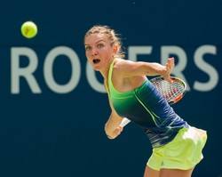 Simona Halep pierwszą finalistką w Toronto