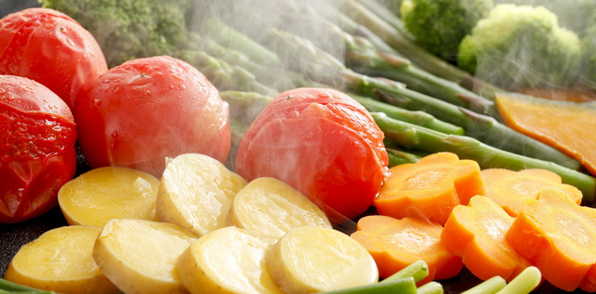 Jak gotować warzywa, by nie traciły wartości odżywczych? Pierwsza zasada: nie za długo