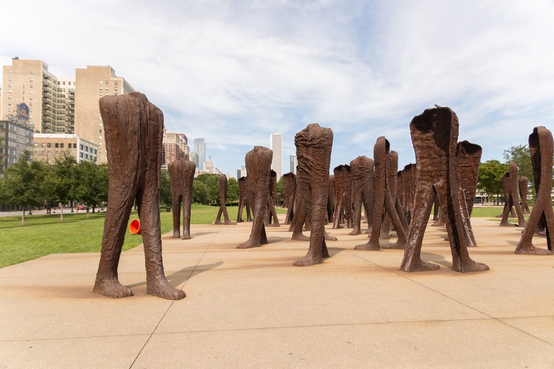 Agora by Magdalena Abakanowicz, Chicago