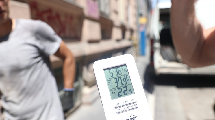 Budapest belvárosában 37 foknál is melegebb volt tegnap / Fotó: Zsolnai Péter