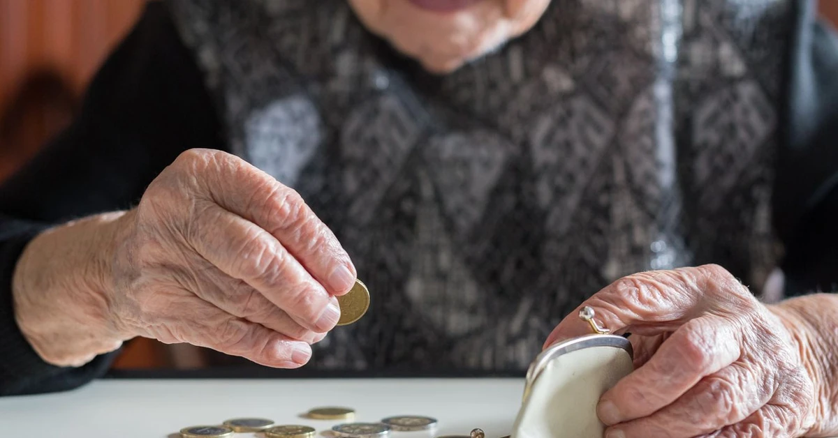 Ten dokument zapewni ci wyższą emeryturę. Masz go w domu? ZUS zwiększy Ci świadczenie choćby o kilkaset złotych miesięcznie