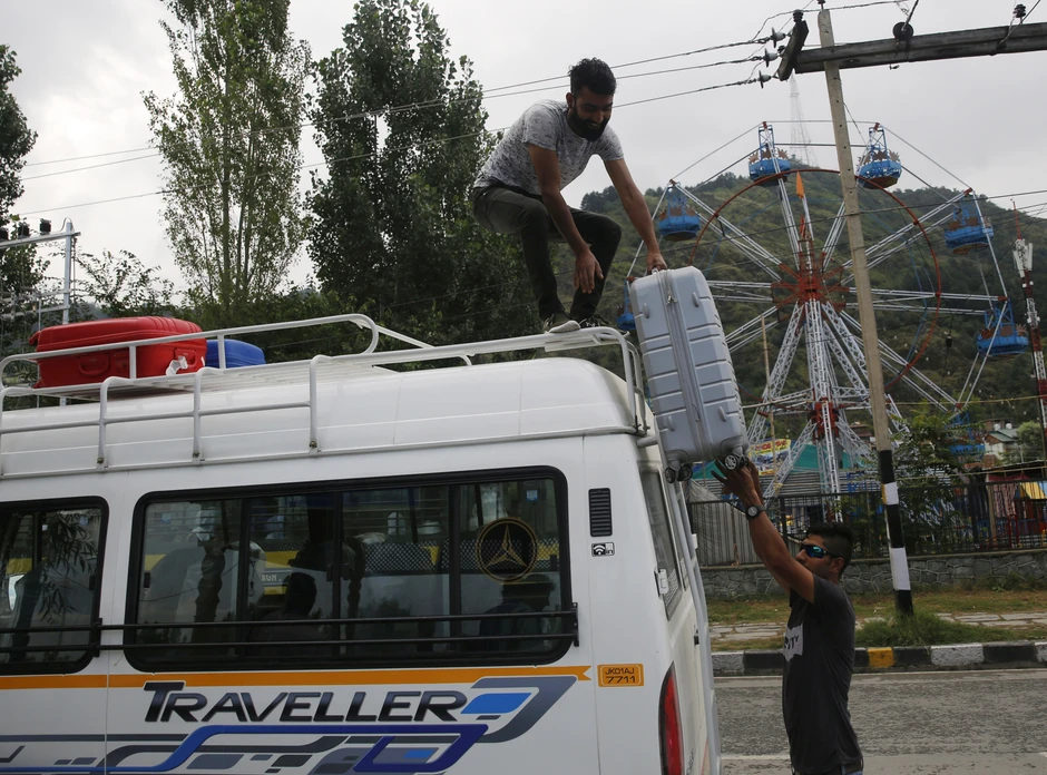Ljudi masovno beže iz Kašmira nakon upozorenja vlade o planiranim napadima