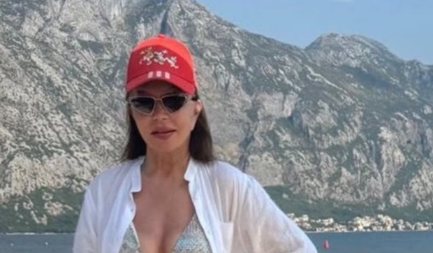 Neda Ukraden u kupaćem kostimu