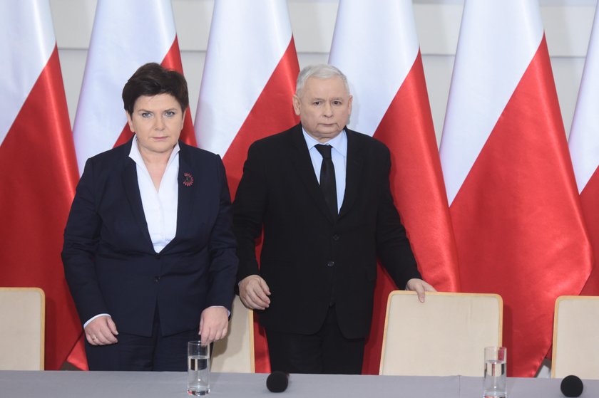 Kaczyński premierem zamiast Szydło?! Ujawniamy, kto może odejść z rządu!