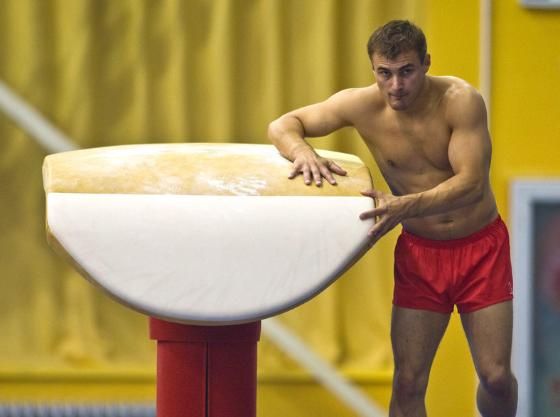 Leszek Blanik podczas treningu w Pekinie.