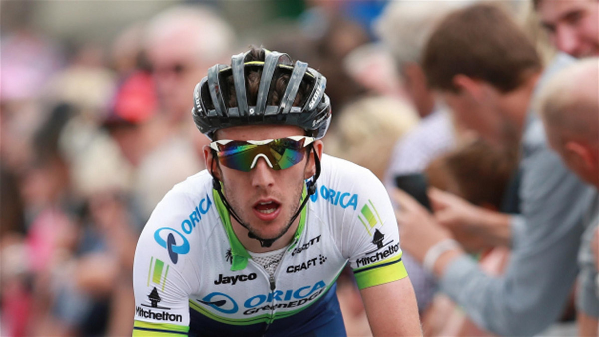 Simon Yates (Orica-GreenEdge) zaakceptował czteromiesięczną karę zawieszenia po tym, jak w jego organizmie znaleziono terbutalinę, stosowaną w terapii astmy oskrzelowej i chorób płuc (powoduje szybkie poszerzenie oskrzeli). Kolarz przeprosił też za psucie wizerunku dyscypliny.