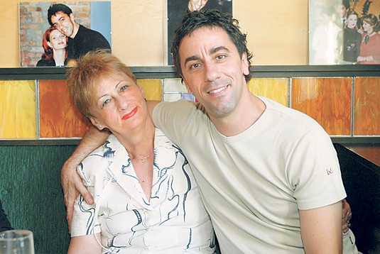 Csonka Andras Orangyal Vigyaz Ram Blikk