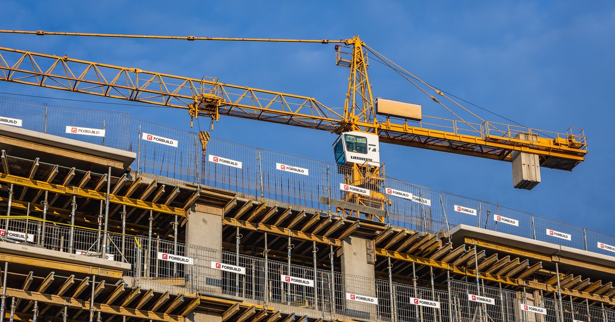 Rząd spóźnia się z wydaniem aktu wykonawczego do ustawy schronowej. Grozi nam paraliż?