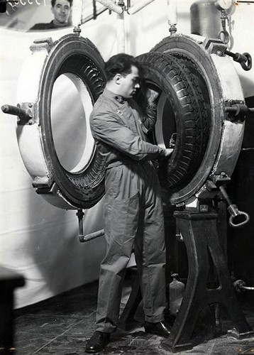 The vulcanizing process in the Thirties