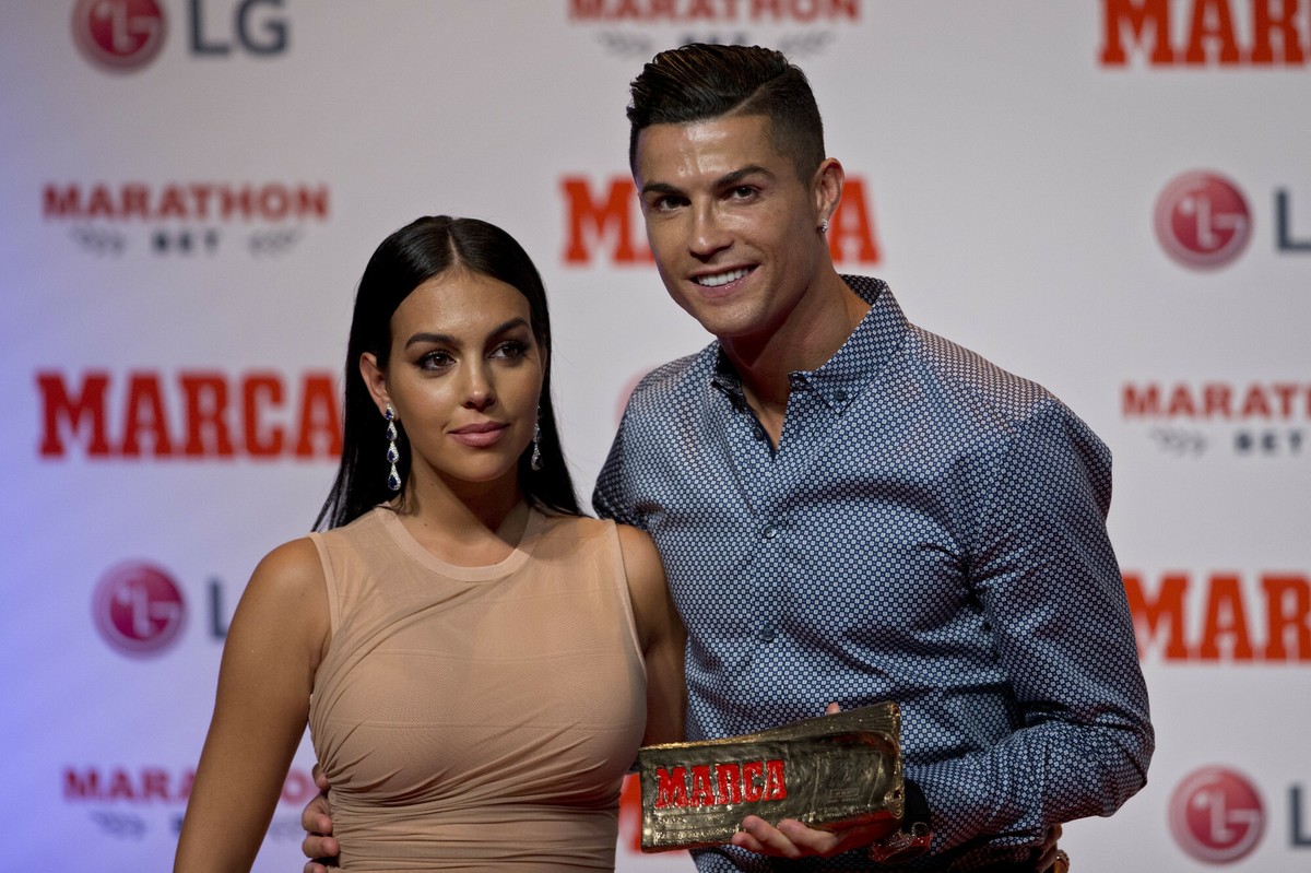 Cristiano Ronaldo się żeni. Wiemy, na kiedy zaplanował ślub z Georginą Rodriguez