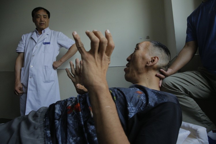 AKTOR I SPORTOWIEC WALCZY O POWRÓT DO ZDROWIA